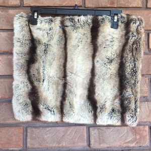 Vera Wang Faux Fur Scarf in Brown and Cream